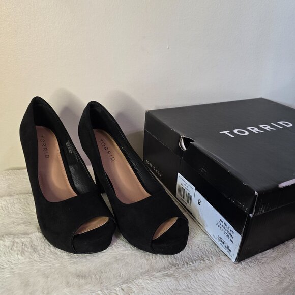 Torrid - 8 - Black Vegan Suede - Platform Peep Toe Heel - Picture 13 of 16